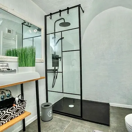 Old Town Charm Loft