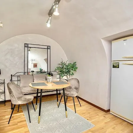 Old Town Charm Loft Braszów